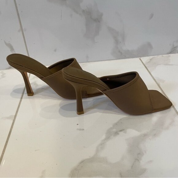 Cute Beige Slip On Sandals - Picture 8 of 9